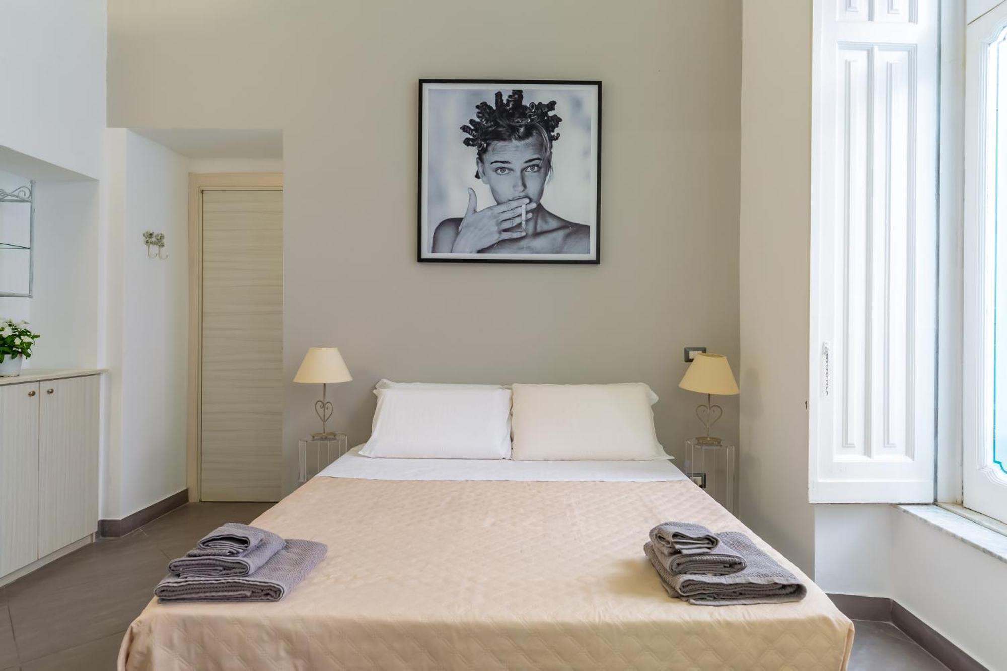 Duplex Indipendente Vicino Al Lungomare Caracciolo * Naples