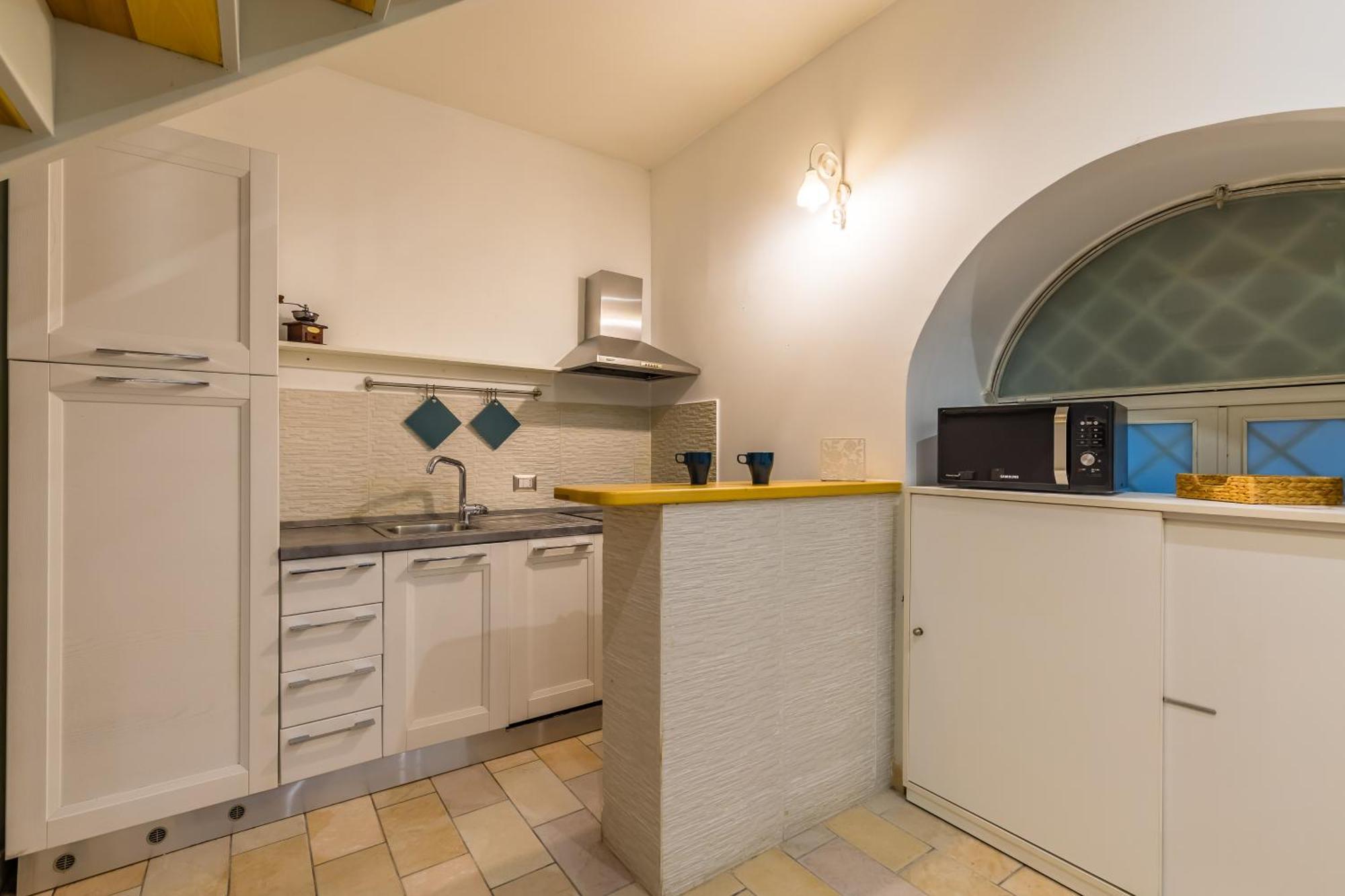 Duplex Indipendente Vicino Al Lungomare Caracciolo Apartment *