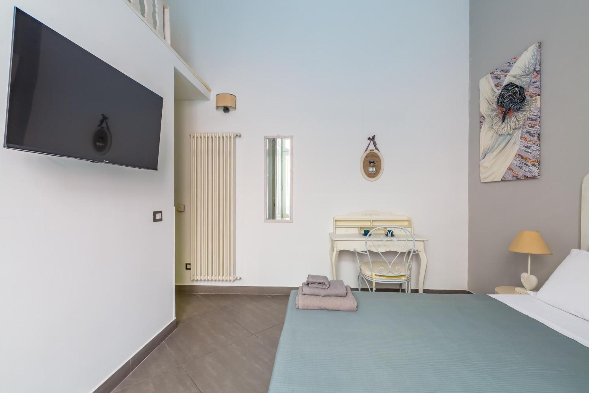 Duplex Indipendente Vicino Al Lungomare Caracciolo Apartment *