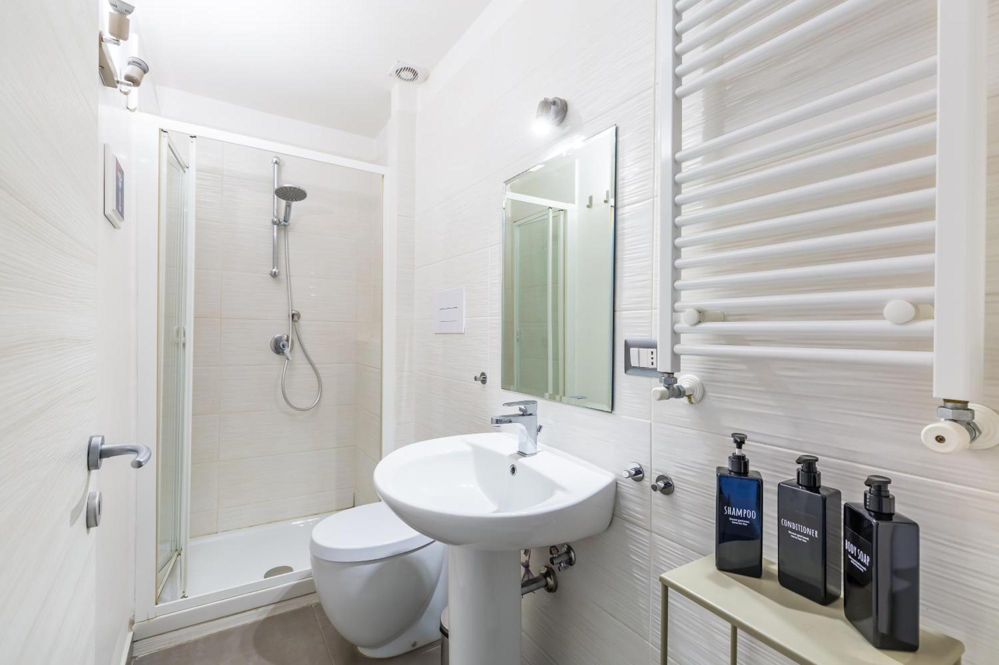 Duplex Indipendente Vicino Al Lungomare Caracciolo * Naples