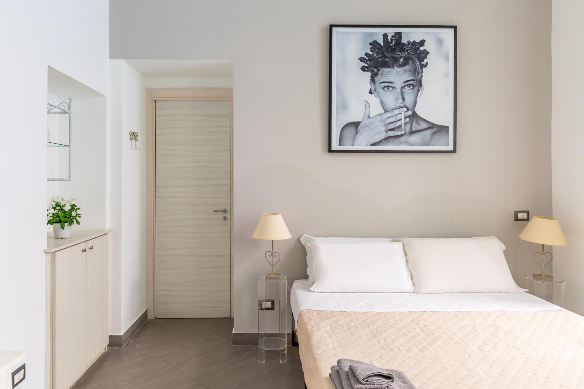 Duplex Indipendente Vicino Al Lungomare Caracciolo Apartment Naples