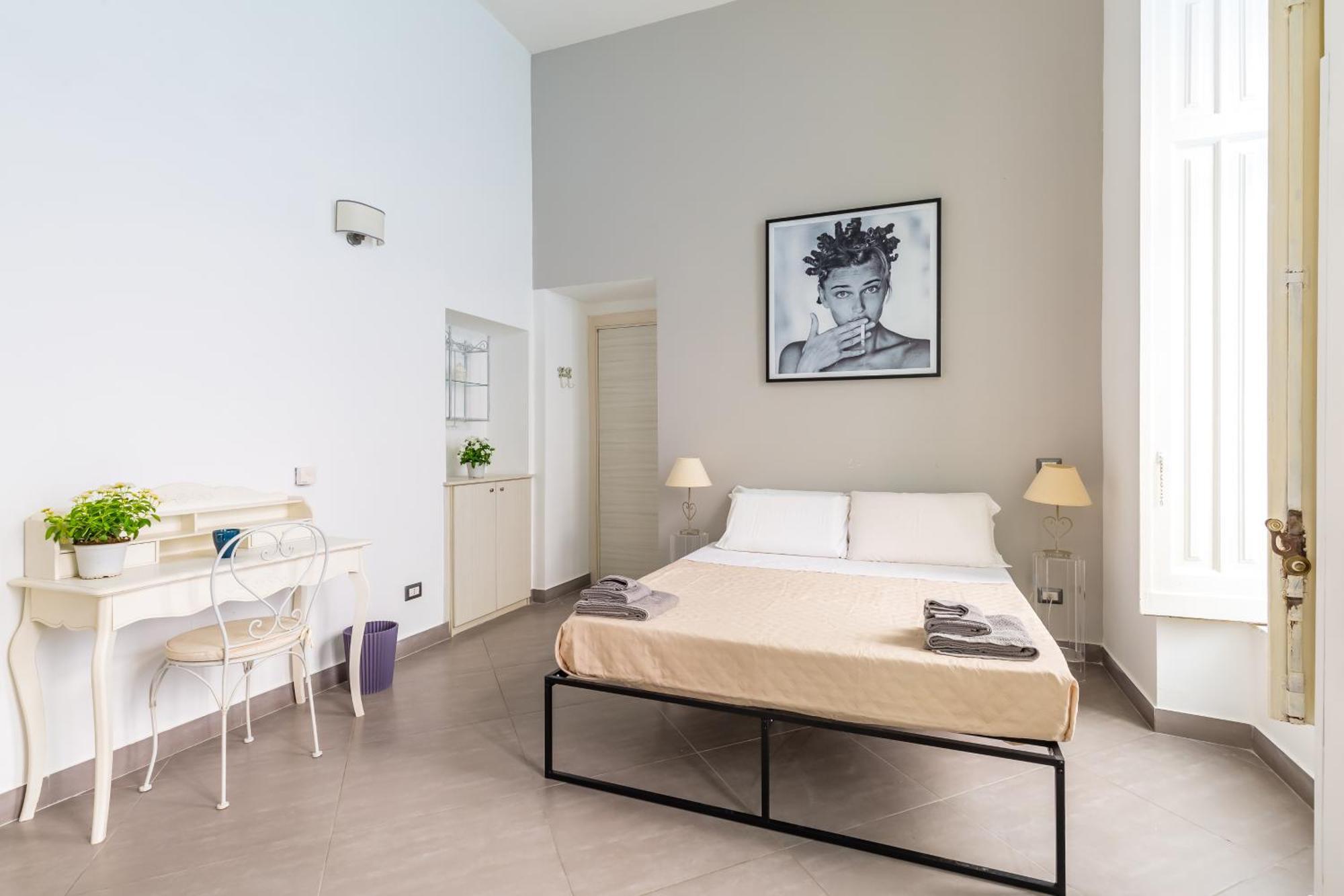 Duplex Indipendente Vicino Al Lungomare Caracciolo Naples