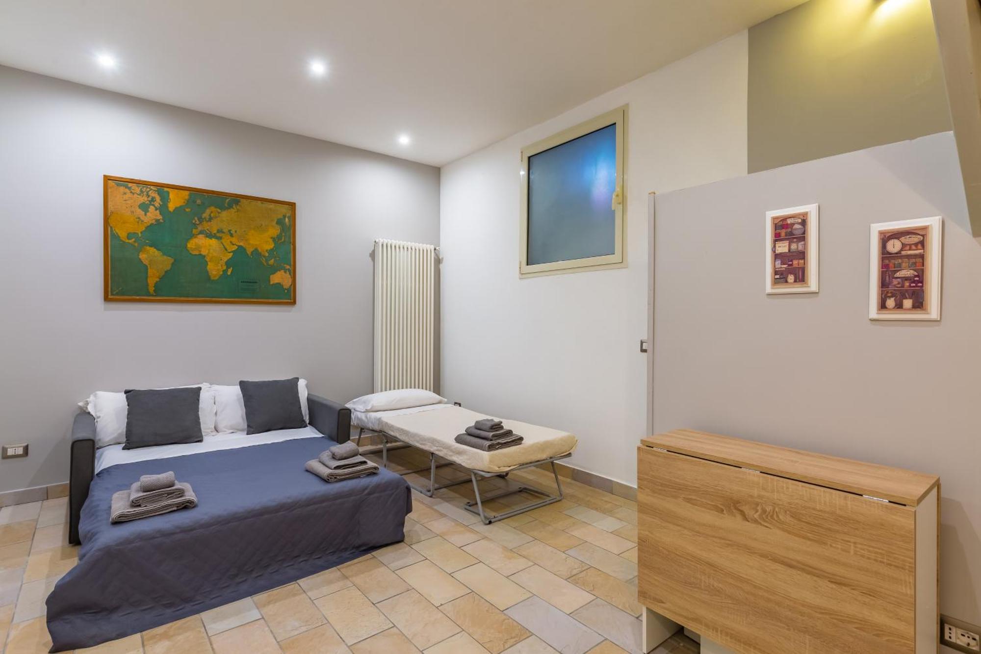 Duplex Indipendente Vicino Al Lungomare Caracciolo * Naples