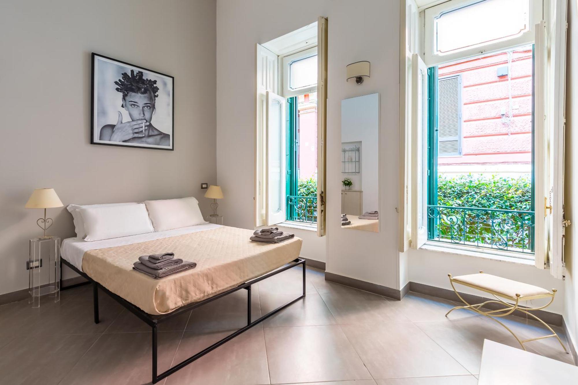 Duplex Indipendente Vicino Al Lungomare Caracciolo Apartment Naples