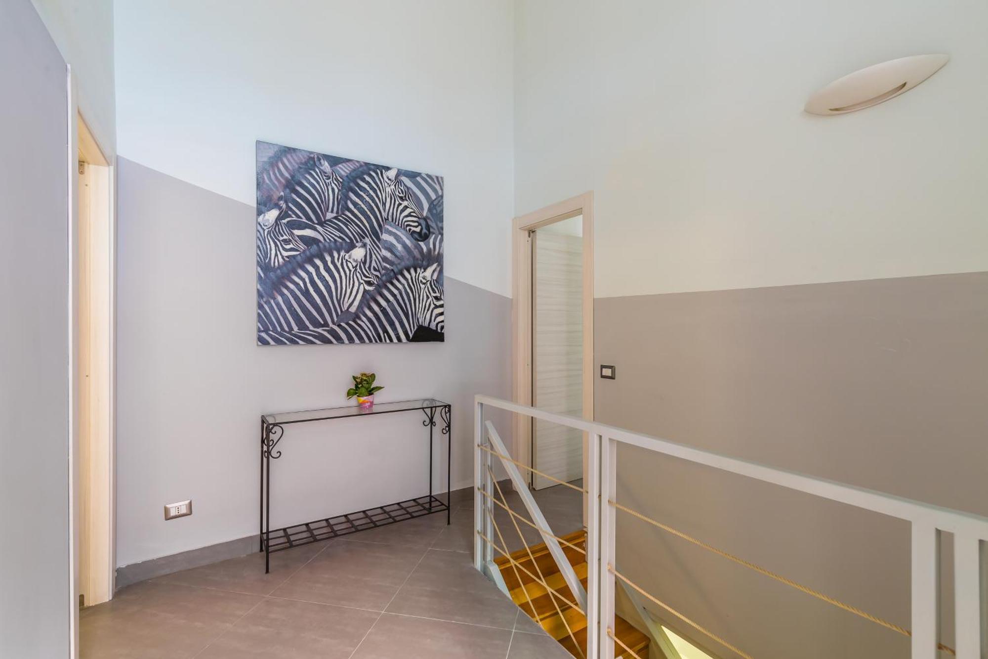 Apartment Duplex Indipendente Vicino Al Lungomare Caracciolo Naples