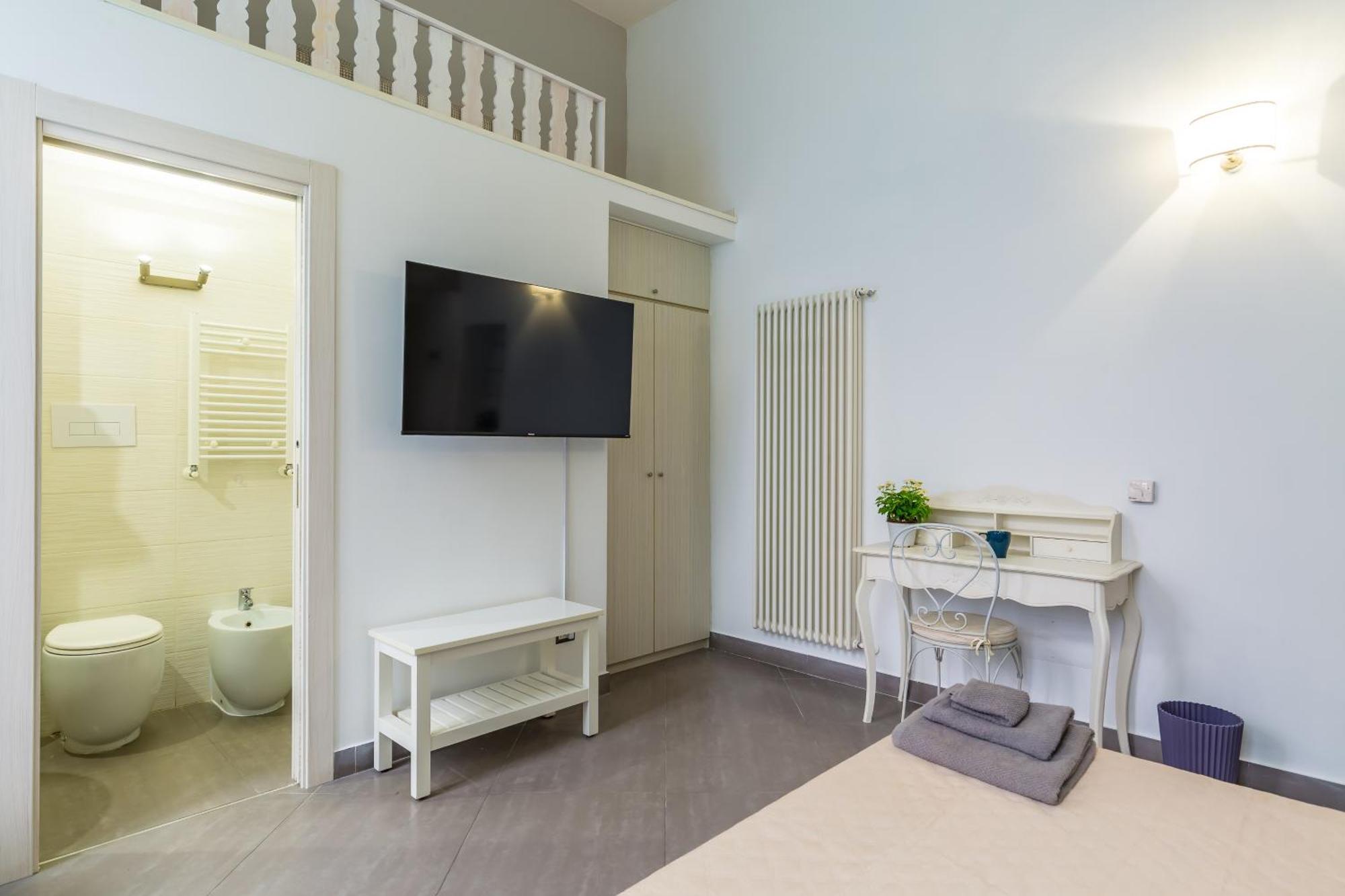 Duplex Indipendente Vicino Al Lungomare Caracciolo *