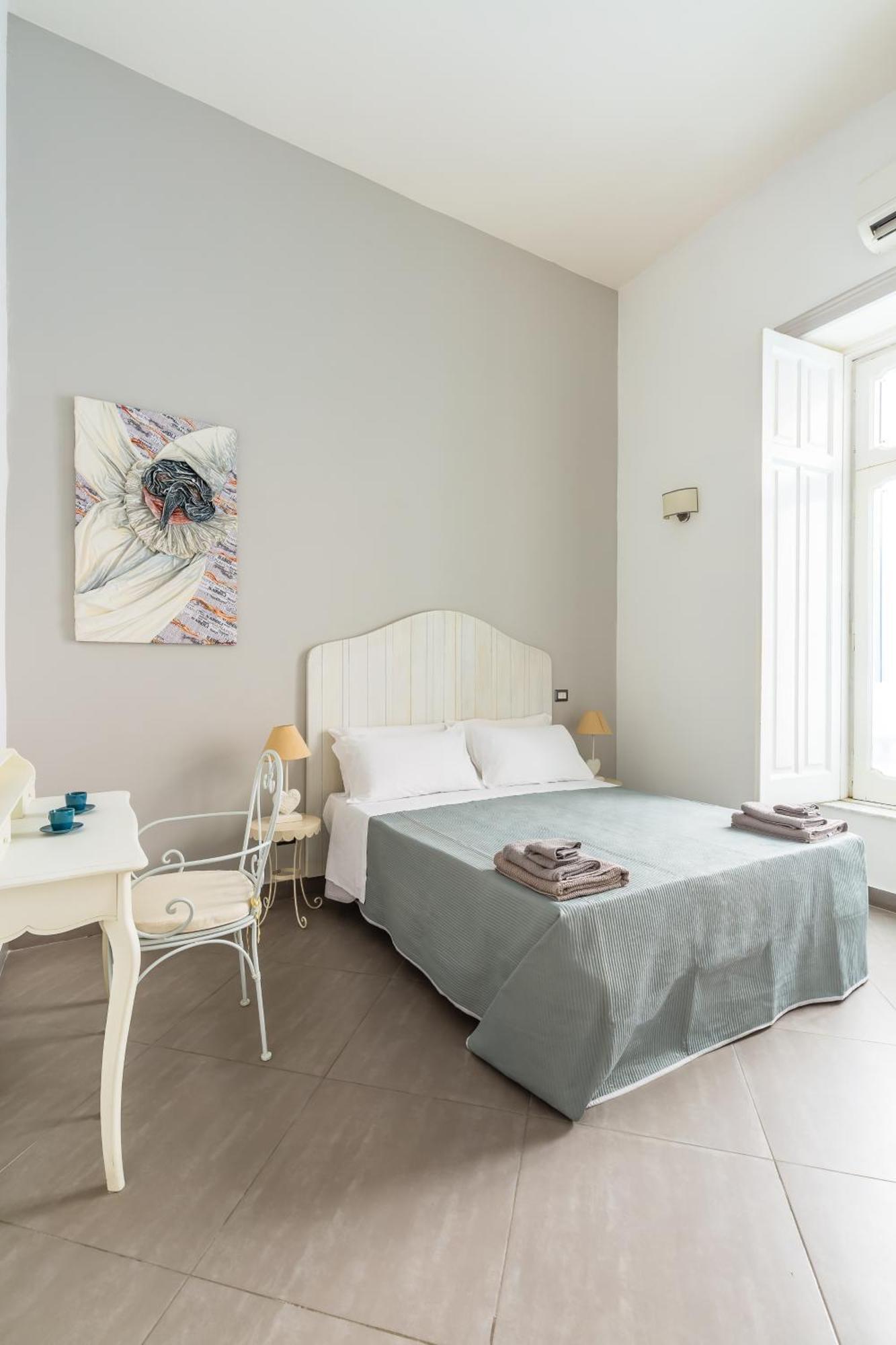 Duplex Indipendente Vicino Al Lungomare Caracciolo Apartment *