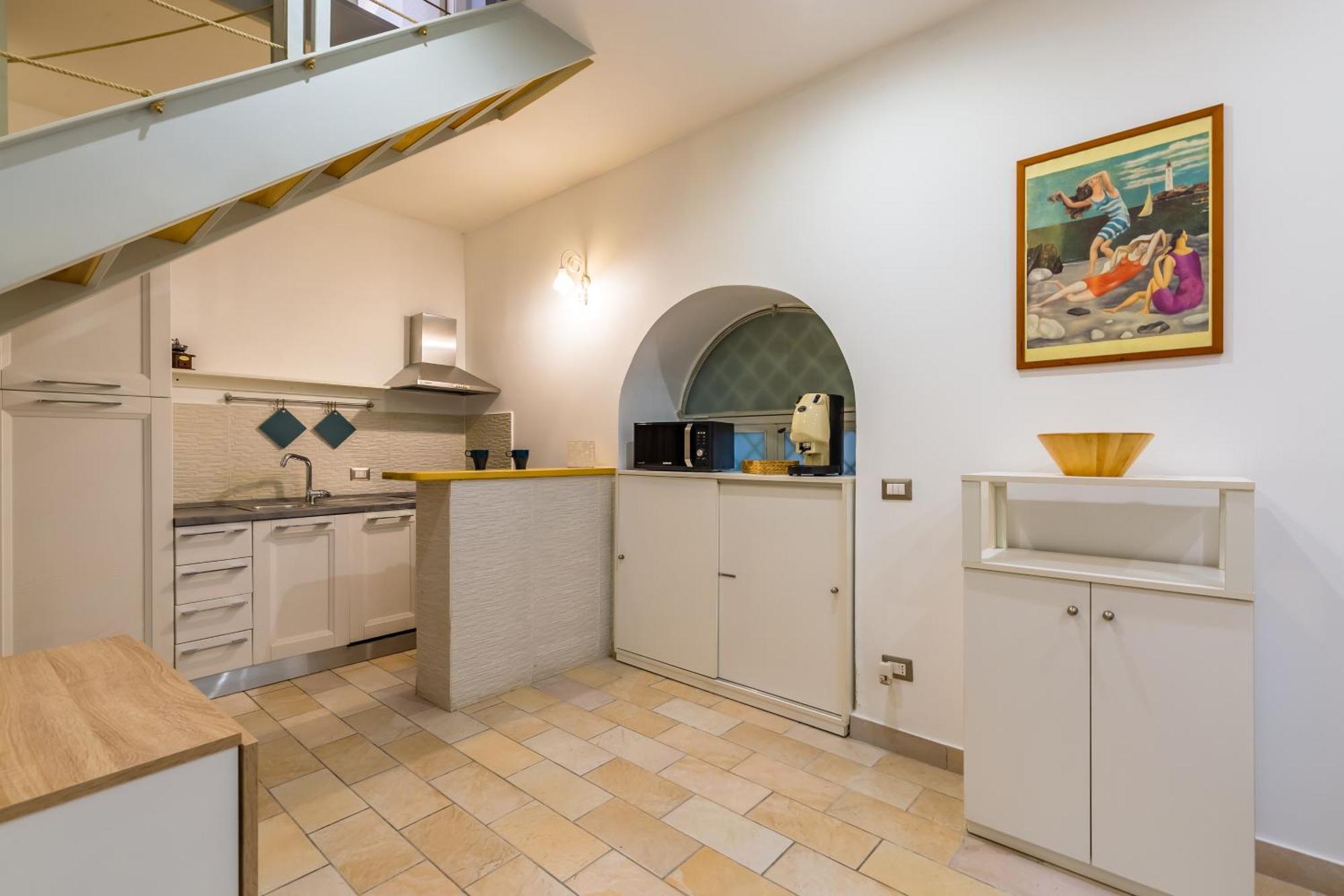 Apartment Duplex Indipendente Vicino Al Lungomare Caracciolo Naples