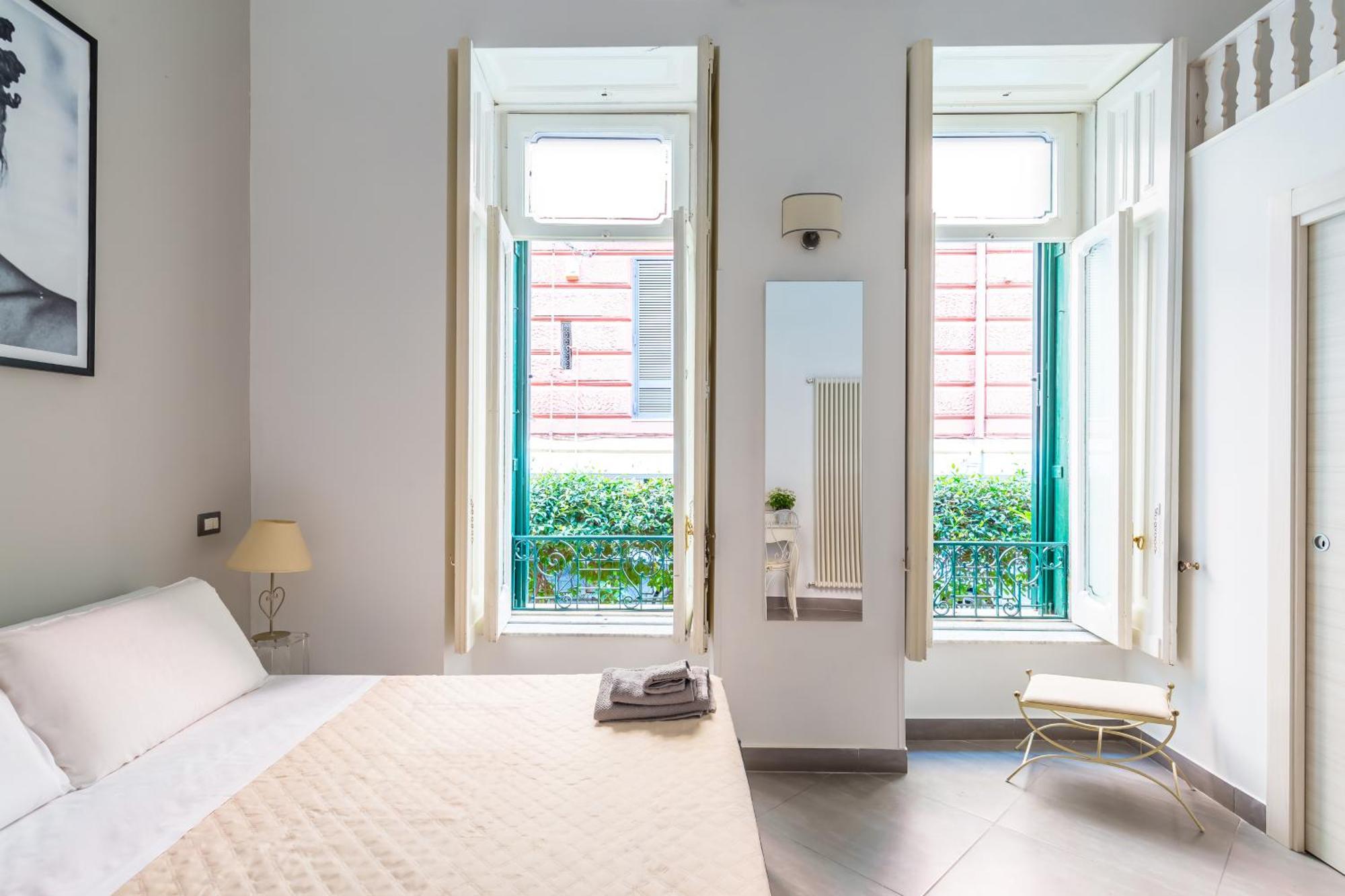 Duplex Indipendente Vicino Al Lungomare Caracciolo *